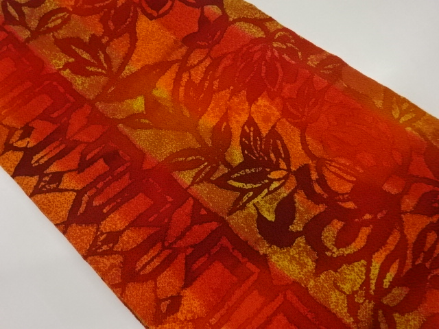 縮緬地花唐草模様名古屋帯